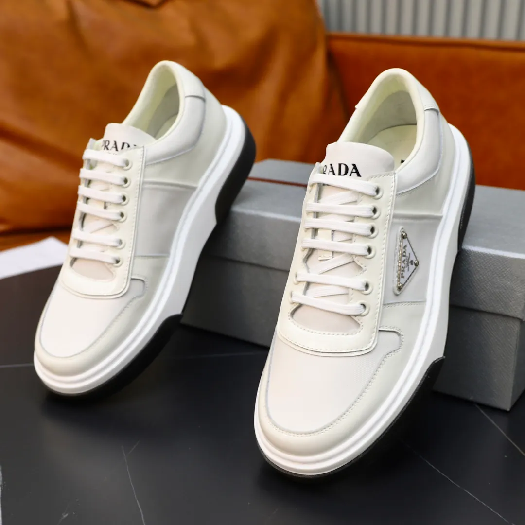 Factory price: 720 top original order Brand: PRADA (Prada) Standard code: Men's size 38/44 (45 can be customized) Grade: Same as the official website Material: Original cowhide, cowhide lining, original combination two-color wear-resistant soft outsole Style category: casual sports version, young fashion, European and American trend, British style Color: actual picture color